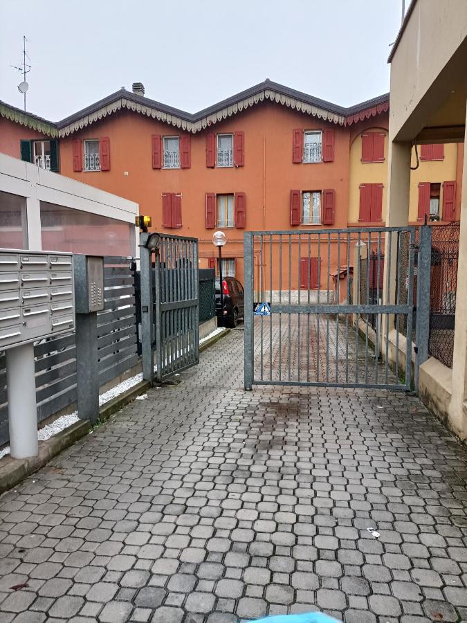 Le Due Torri Bologna Apartment Luaran gambar